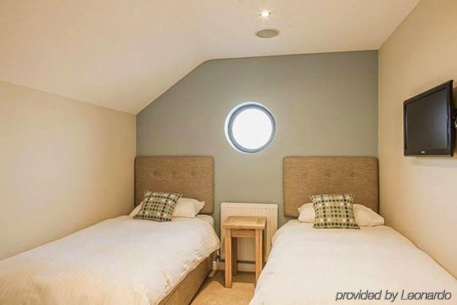 Gwesty'R Emlyn Hotel 뉴캐슬에믈린 외부 사진