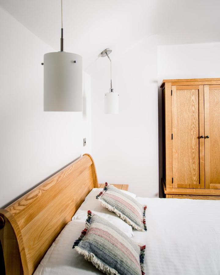 Gwesty'R Emlyn Hotel 뉴캐슬에믈린 외부 사진